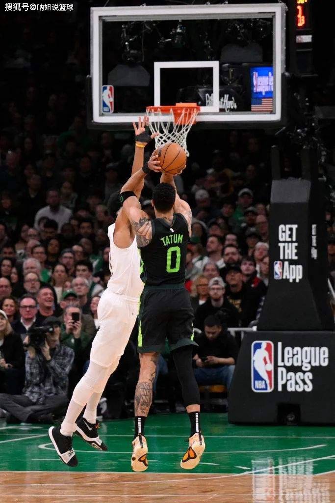 塔图姆赛事官方发布关键助攻新规，曼联争议不断！